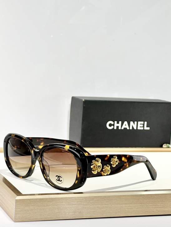 Picture of Chanel Sunglasses _SKUfw76989912fw